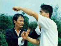 南宁择遭溪服装有限公司